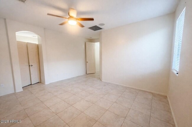 Building Photo - 5336 W Hasan Dr