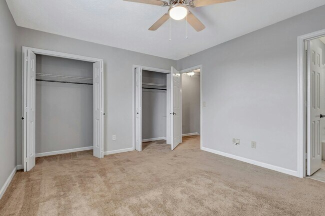 Building Photo - 321 Lakebrink Dr