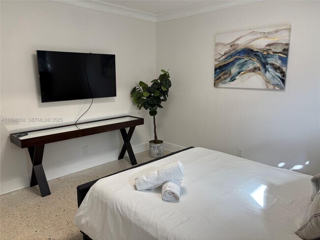 Building Photo - 1410 Polk St