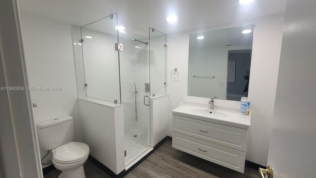 Building Photo - 8520 SW 149th Ave