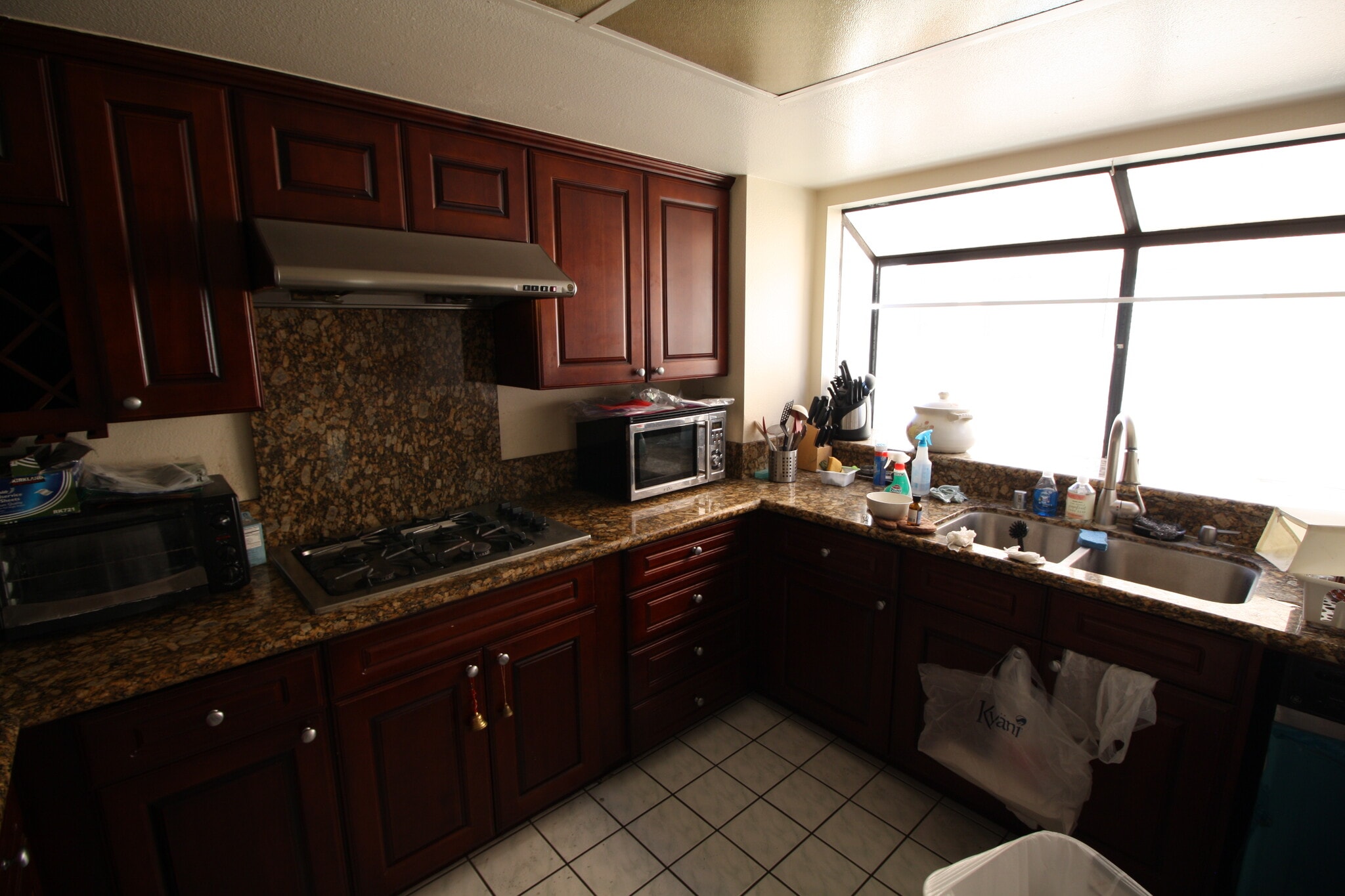 Building Photo - 111 N Marguerita Ave