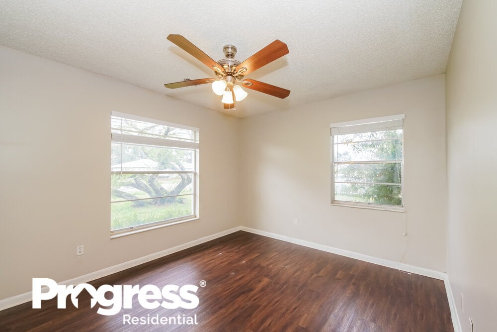 Building Photo - 2141 Kendall Ct
