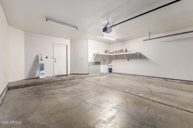 Building Photo - 1317 E Marny Rd