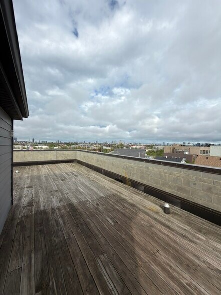 Building Photo - 2378 N Elston Ct