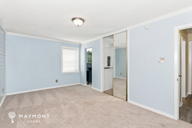 Building Photo - Inviting 3-Bedroom Irving Home