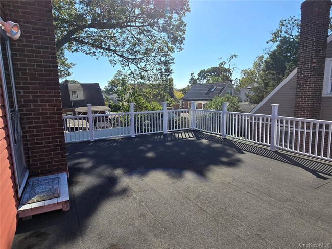 Building Photo - 130 Beech St