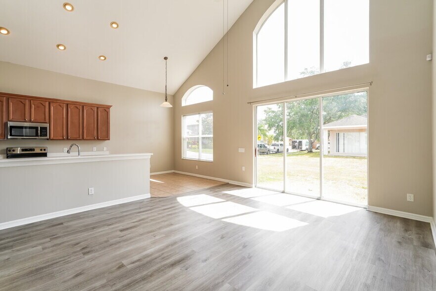 Building Photo - 4454 Hawksley Pl