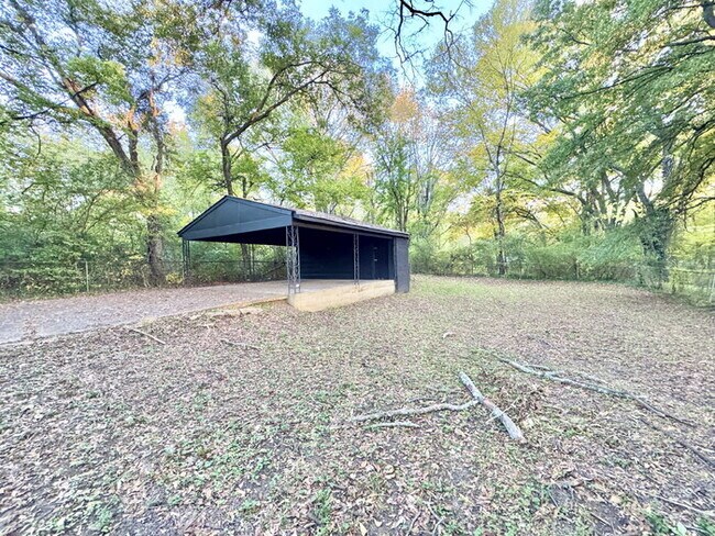 Building Photo - 655 Granada Rd