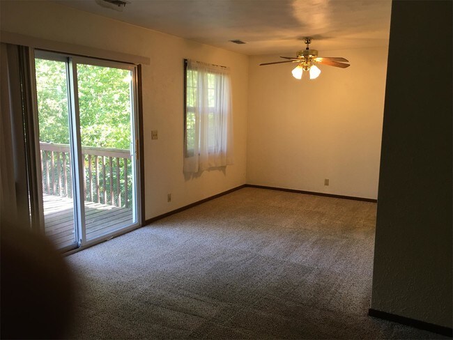 Building Photo - 408 N Highland St