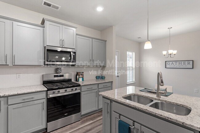 Building Photo - 416 Glen Clova Dr