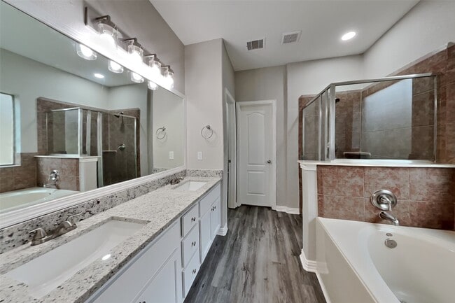 Building Photo - 21510 Duke Alexander Dr