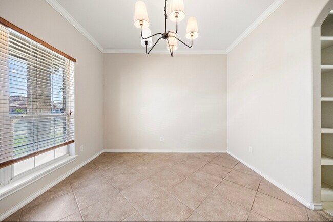 Building Photo - 2529 Windrose Dr