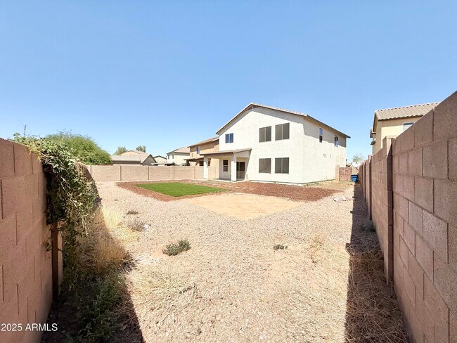 Building Photo - 10631 E Sunflower Ln