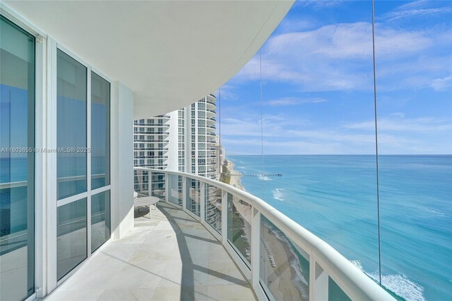 Building Photo - 15811 Collins Ave