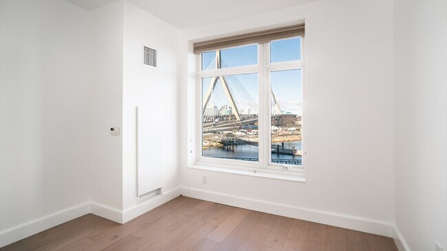 Building Photo - 100 Lovejoy Wharf
