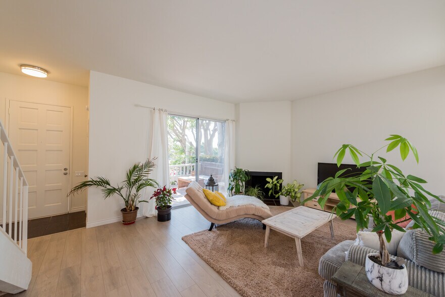 Building Photo - 28320 Rey de Copas Ln