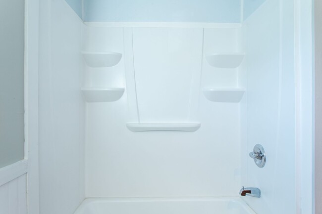 Building Photo - Downtown Apartment