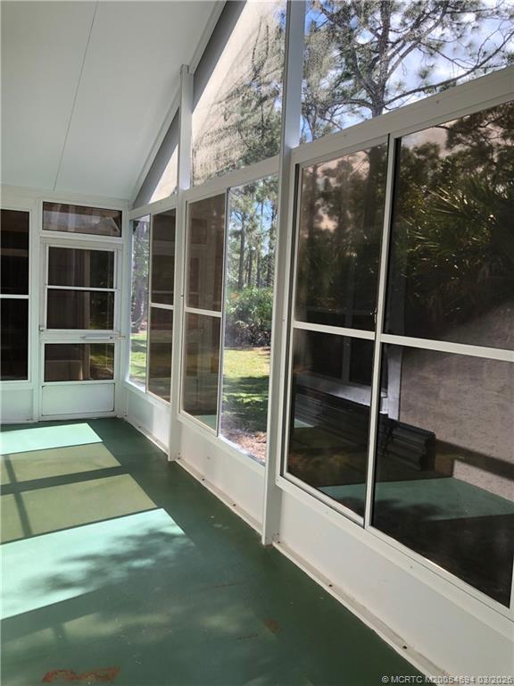 Building Photo - 629 NW San Remo Cir