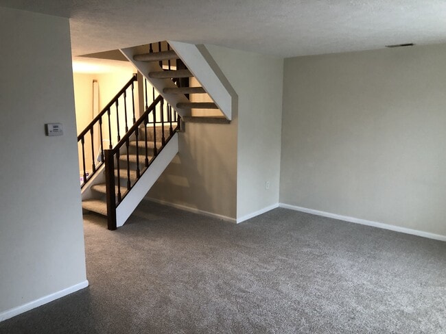 Building Photo - 1337 David Ln