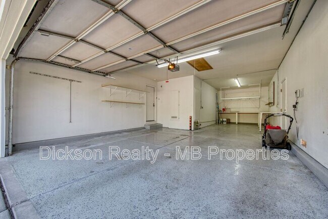 Building Photo - 970 Teresa Pl