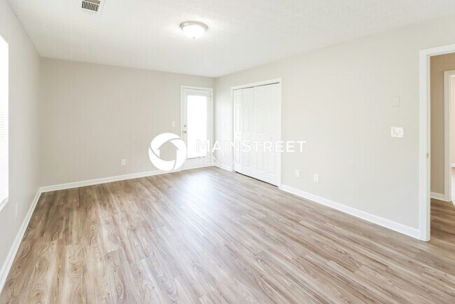 Building Photo - 3 Bedroom Pet-Friendly Home in Jonesboro, GA with Main Street Renewal