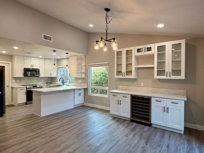 Building Photo - Remodeled Ranch Style Home in the Rancho P...