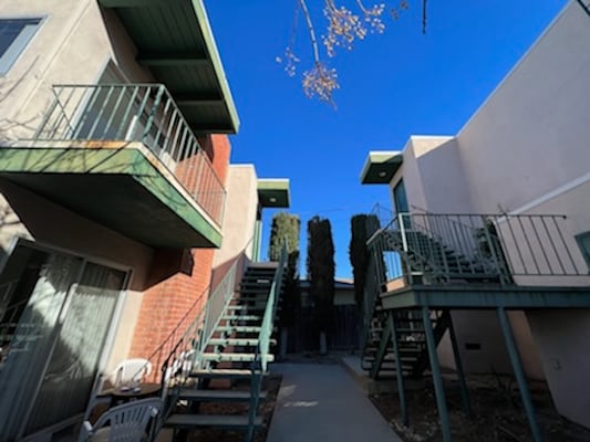 Building Photo - 10214 McClemont Ave