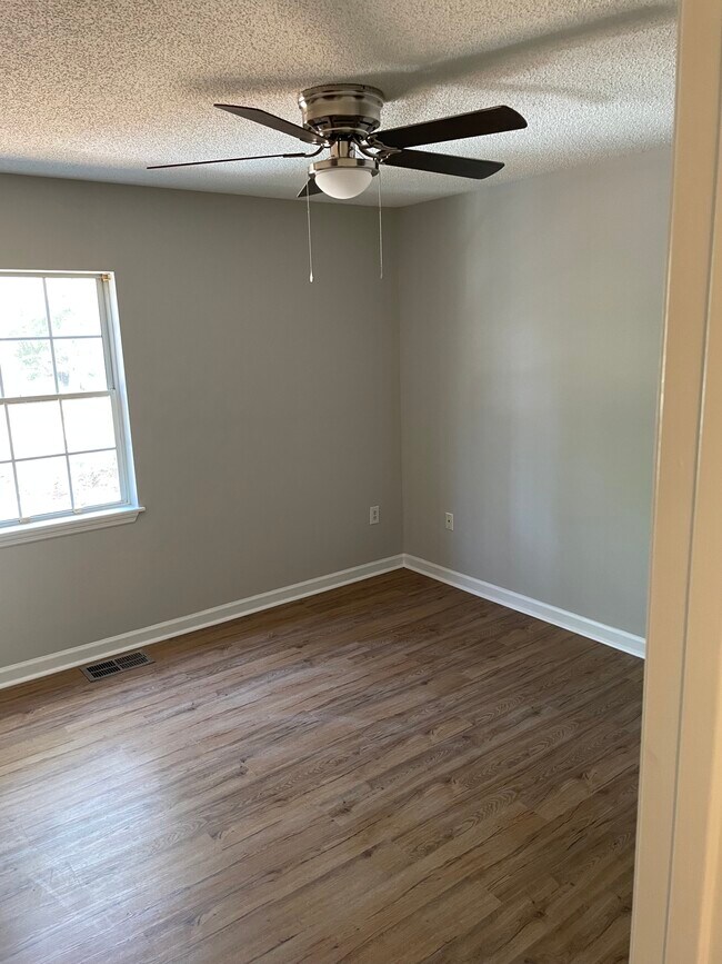 Building Photo - 1108 Beasley Rd