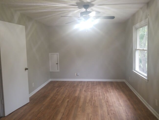 Building Photo - 9712 Mary Dell Ln