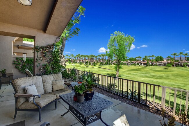 Building Photo - 440 Desert Holly Dr