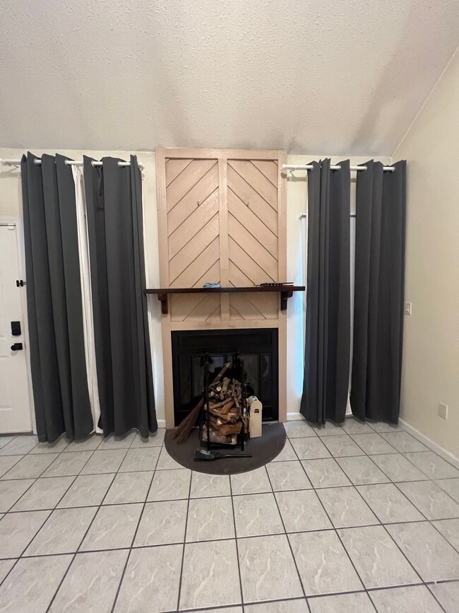 Building Photo - 2 Bed 2 Bath Home for Rent in Norfolk