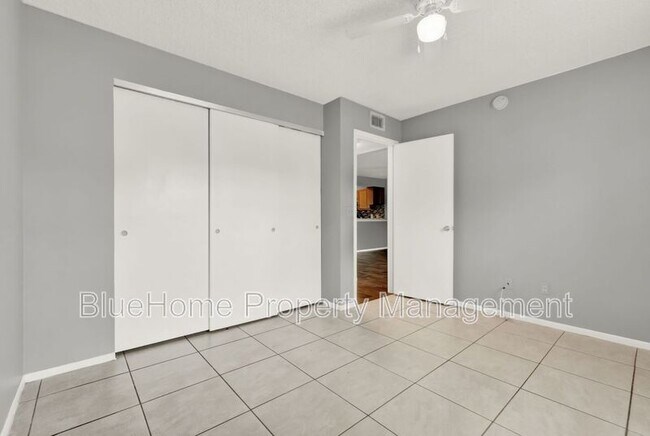 Building Photo - 5405 Lake Margaret Dr