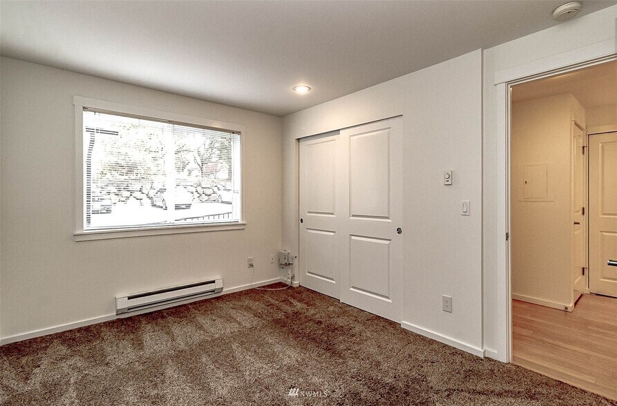 Building Photo - 11211 NE 128th St