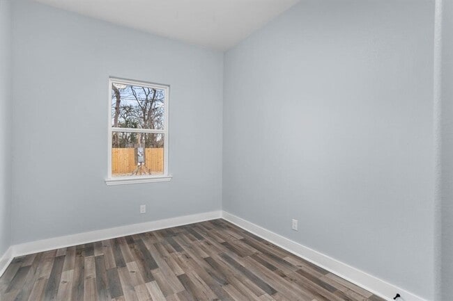 Building Photo - 1010 Junell St