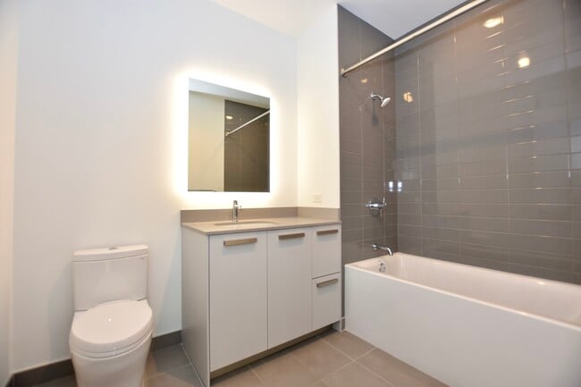 Building Photo - 60 E Randolph St