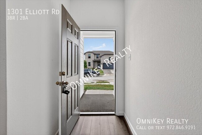 Building Photo - 1301 Elliott Rd