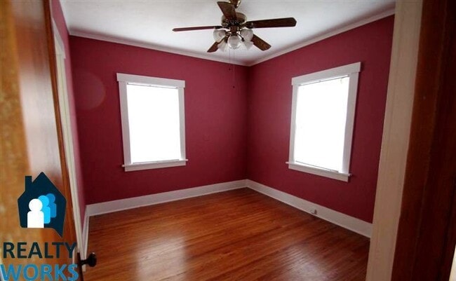 Building Photo - Super Cool bungalow in the Country Club ne...