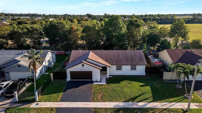 Building Photo - 13800 SW 285th Terrace