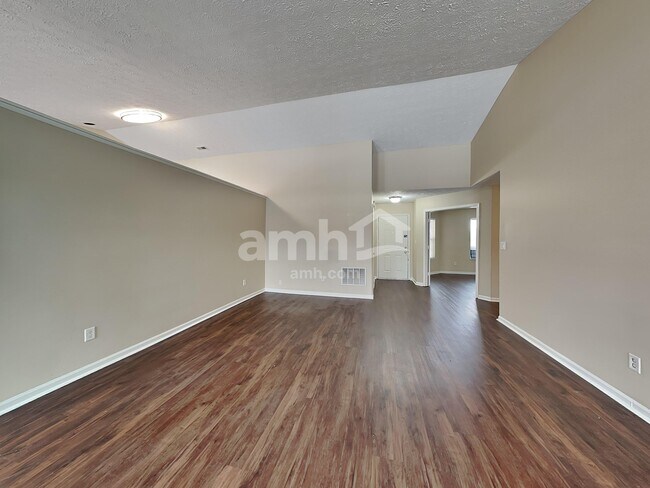 Building Photo - 6002 Candlewick Dr