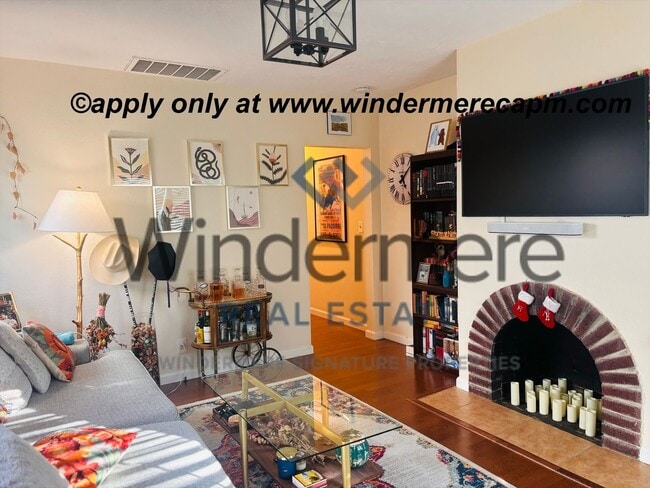 Building Photo - Beautifully Remodeled 2 Bedroom, 2 Bath Duplex on Freeport Blvd COMING SOON!