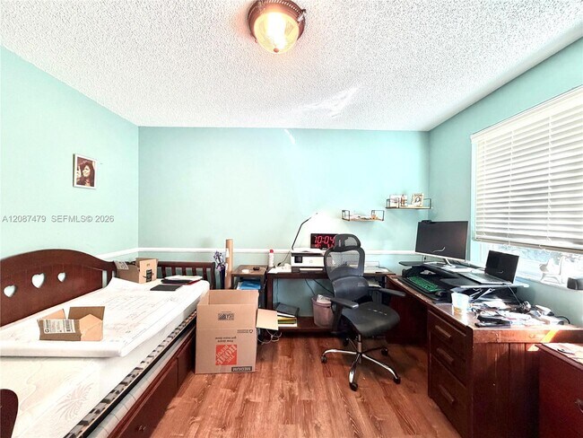 Building Photo - 4631 SW 154th Pl