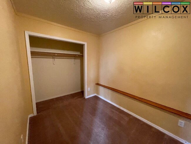 Building Photo - Charming 2-Bedroom Home Steps from Local Conveniences