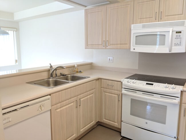 Building Photo - 296MAT