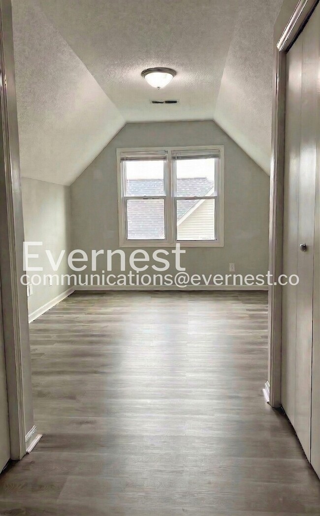 Building Photo - 1356 Mistletoe Ridge Pl NW