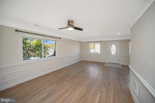 Building Photo - 3890 Mariposa Pl