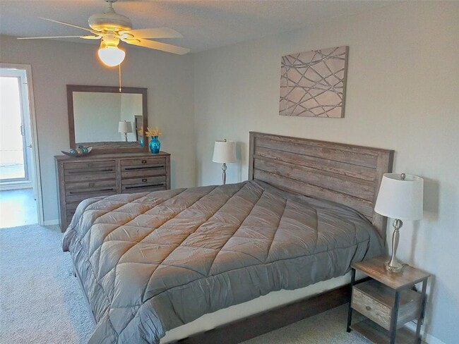 Building Photo - 800 Country Pl Dr