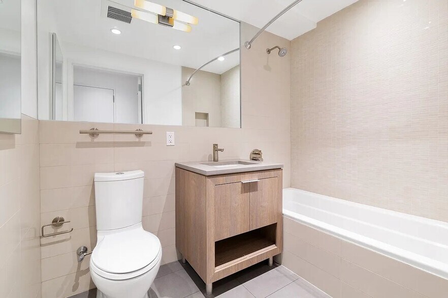 Building Photo - 227 Lexington Ave