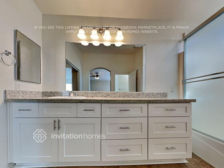 Building Photo - 25549 W Whyman St