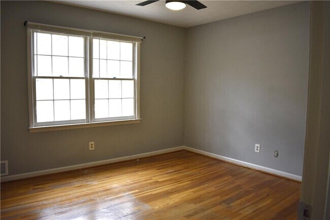 Building Photo - 2576 Peyton Woods Trail SW