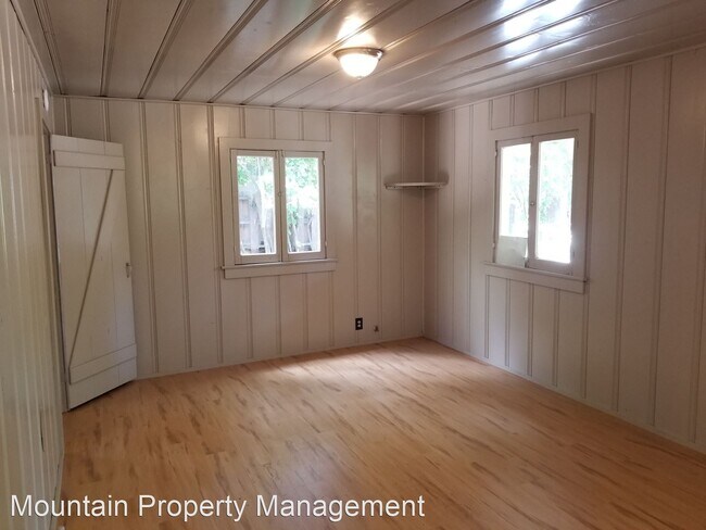 Building Photo - 1 br, 1 bath House - 22968 Oak Lane